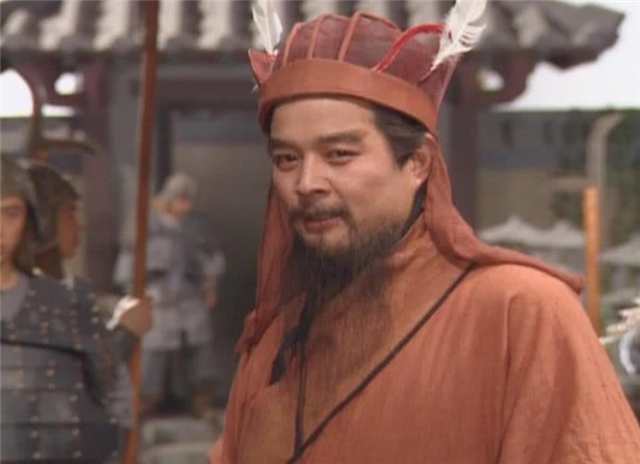 何进手握兵权,当时的汉朝大将军,为何还要召董卓进京灭宦官