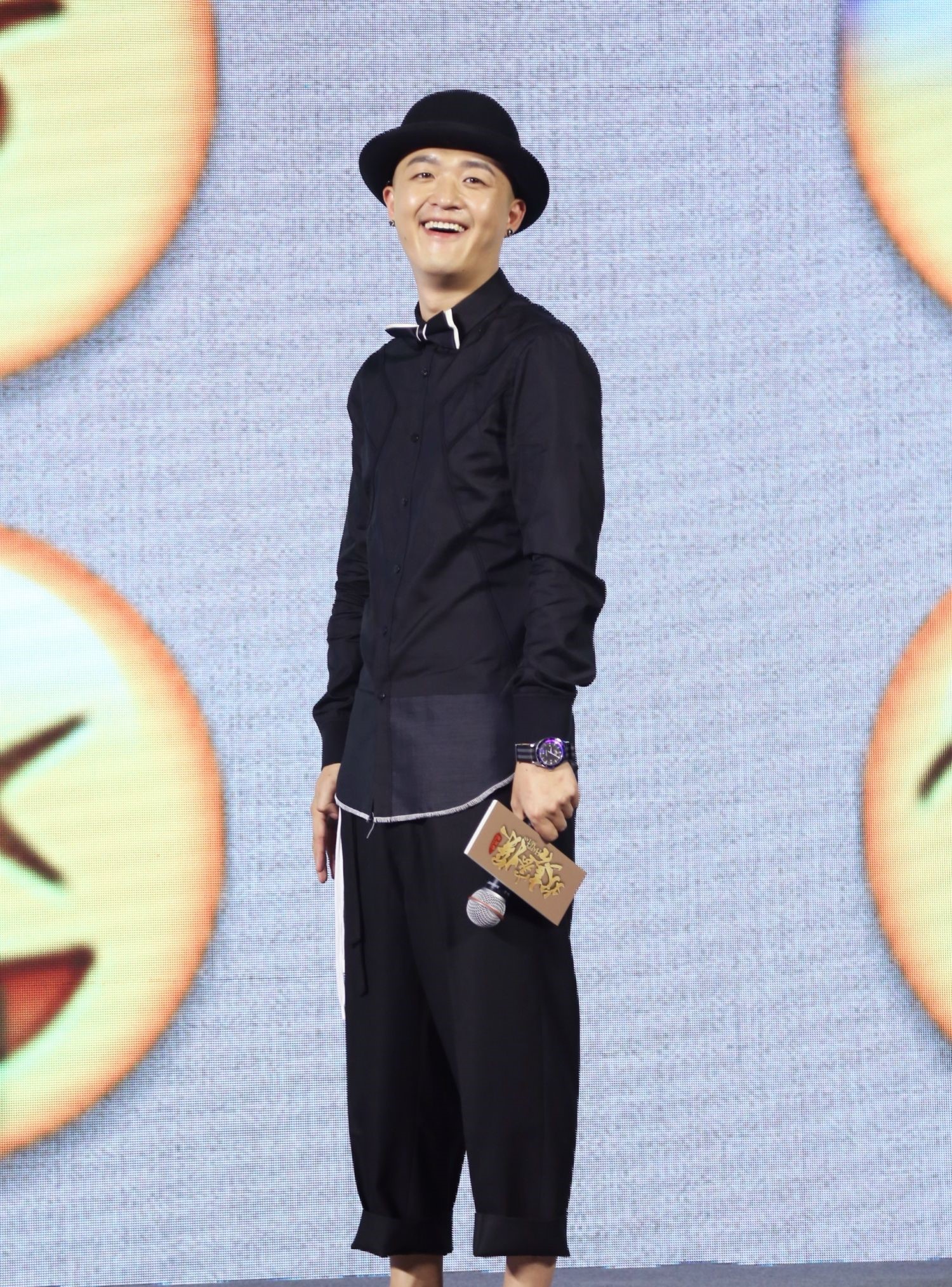 包贝尔霸气回复"造谣者",告死你,让你造谣没有成本?