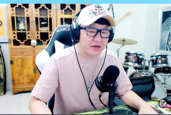 被粉丝感动的舞帝大佛重返年度比赛,不为名次只为回馈粉丝!