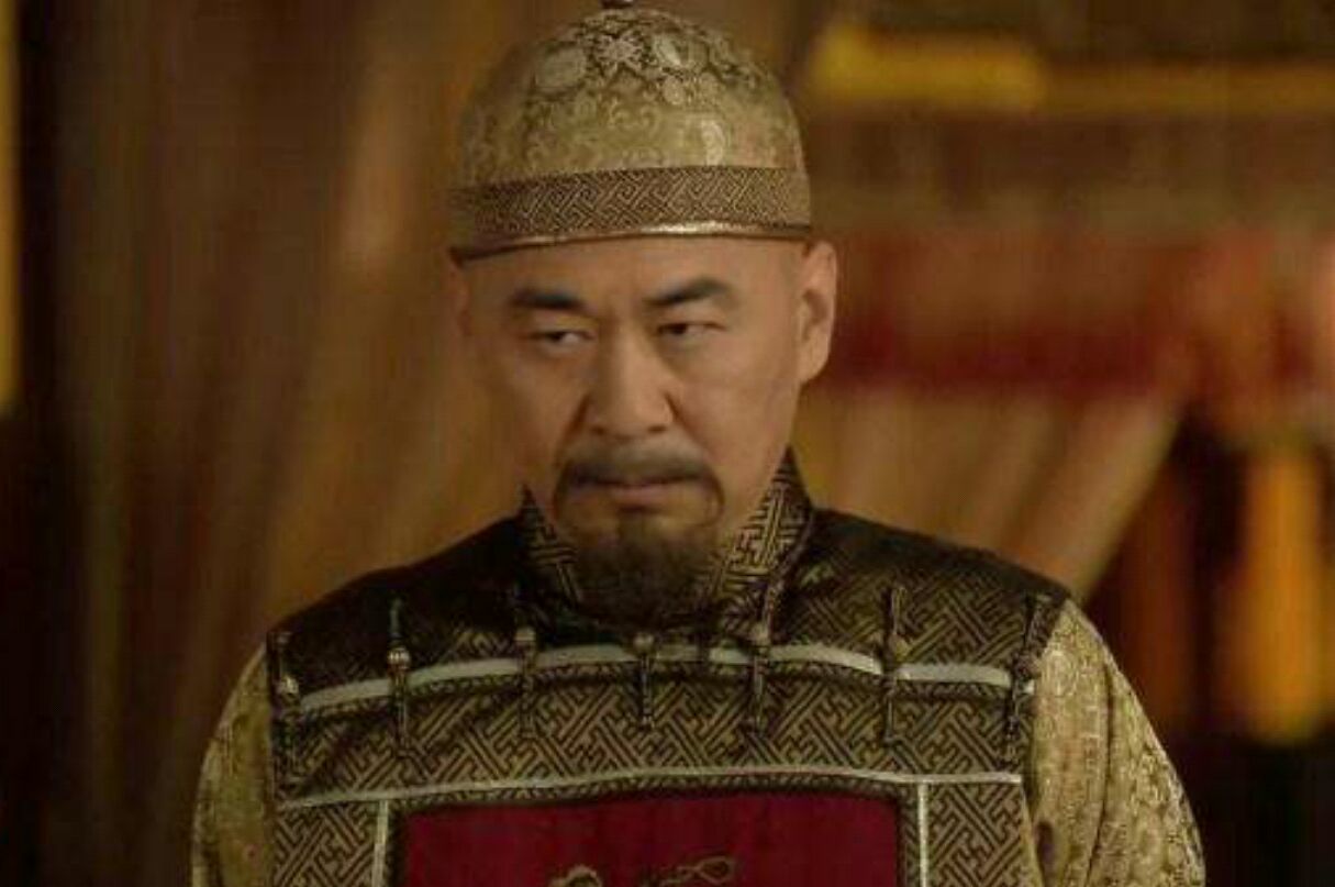 甄嬛传:滴血认亲时,有谁注意到皇上的表情?难怪他不亲自验证