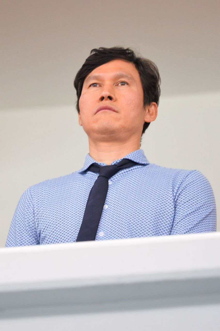 夏海钧是前中国恒大的高层管理者,据报道,他的年薪达到了2.04亿元.