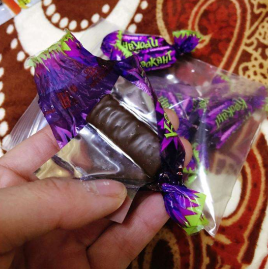 老婆花20元买了1斤紫皮糖,真的假的?咱也不敢说,咱也不敢问