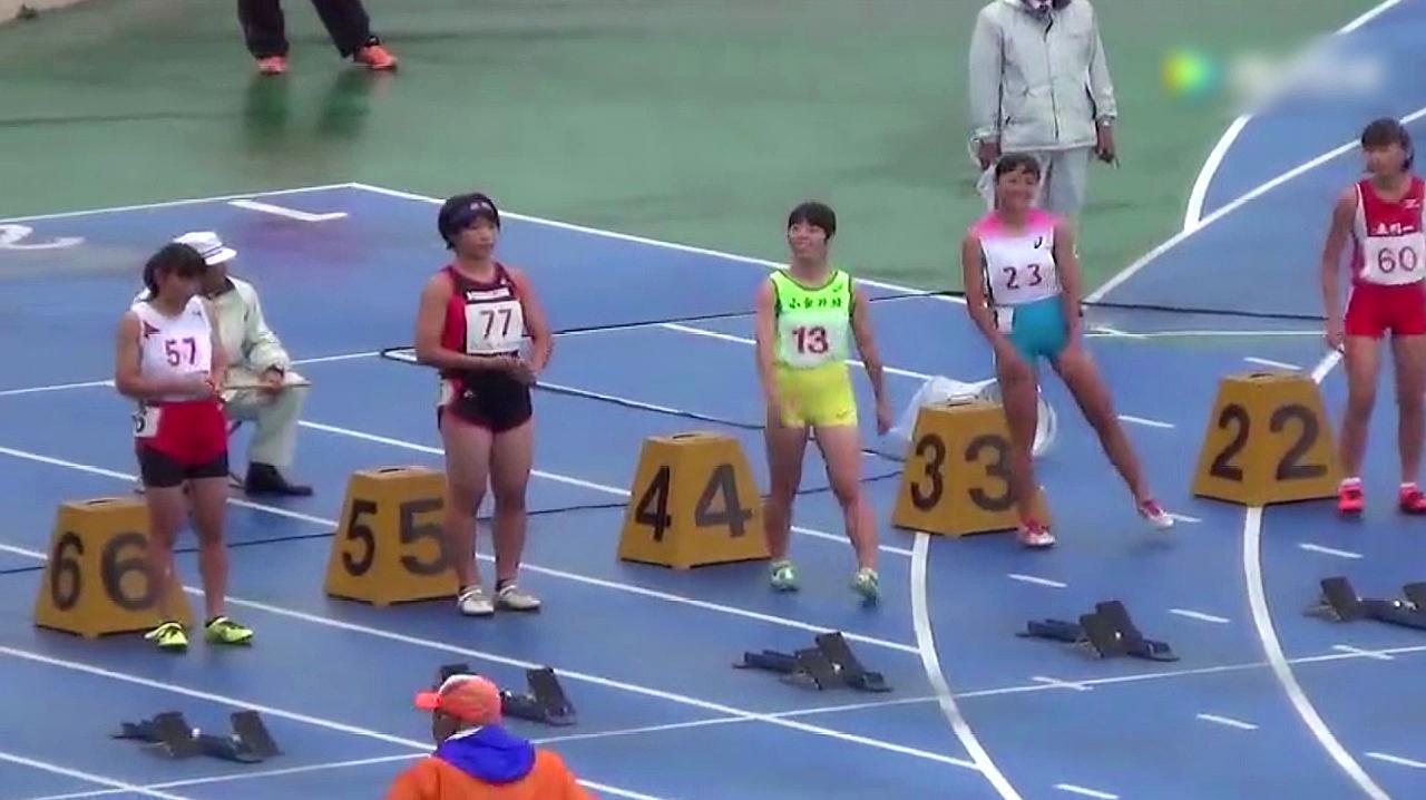 经典回顾：日本女子田径100米跨栏赛，运动员的跨栏姿势这么独特