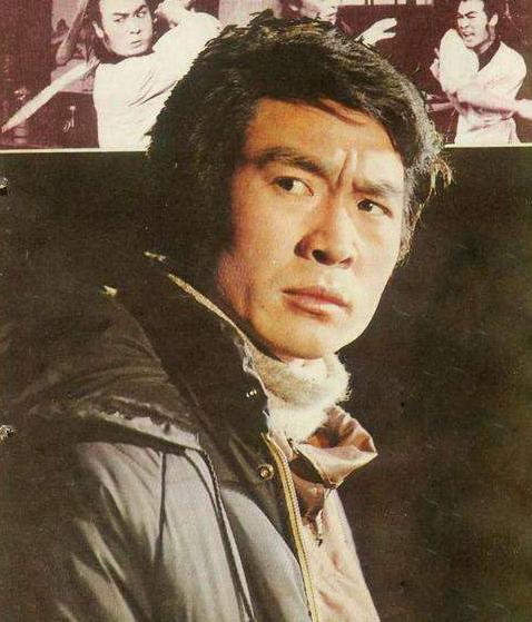 62岁"武松"祝延平,前妻是知名影星赵娜,今与圈外妻子低调幸福
