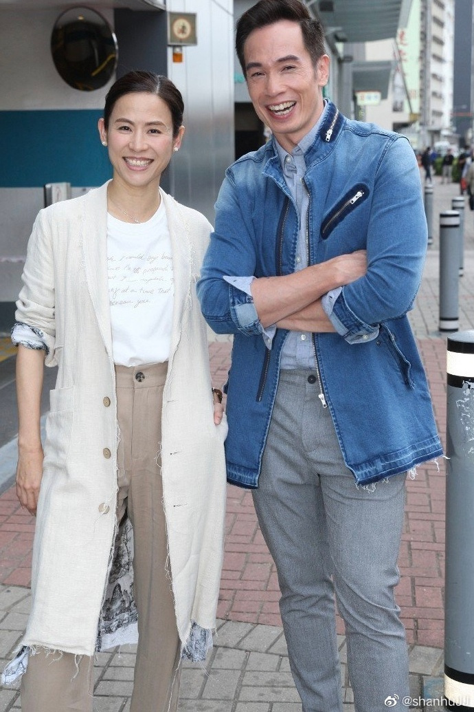 发现美好时光#誰有被葉敏的眼神美哭的 在這裏揮