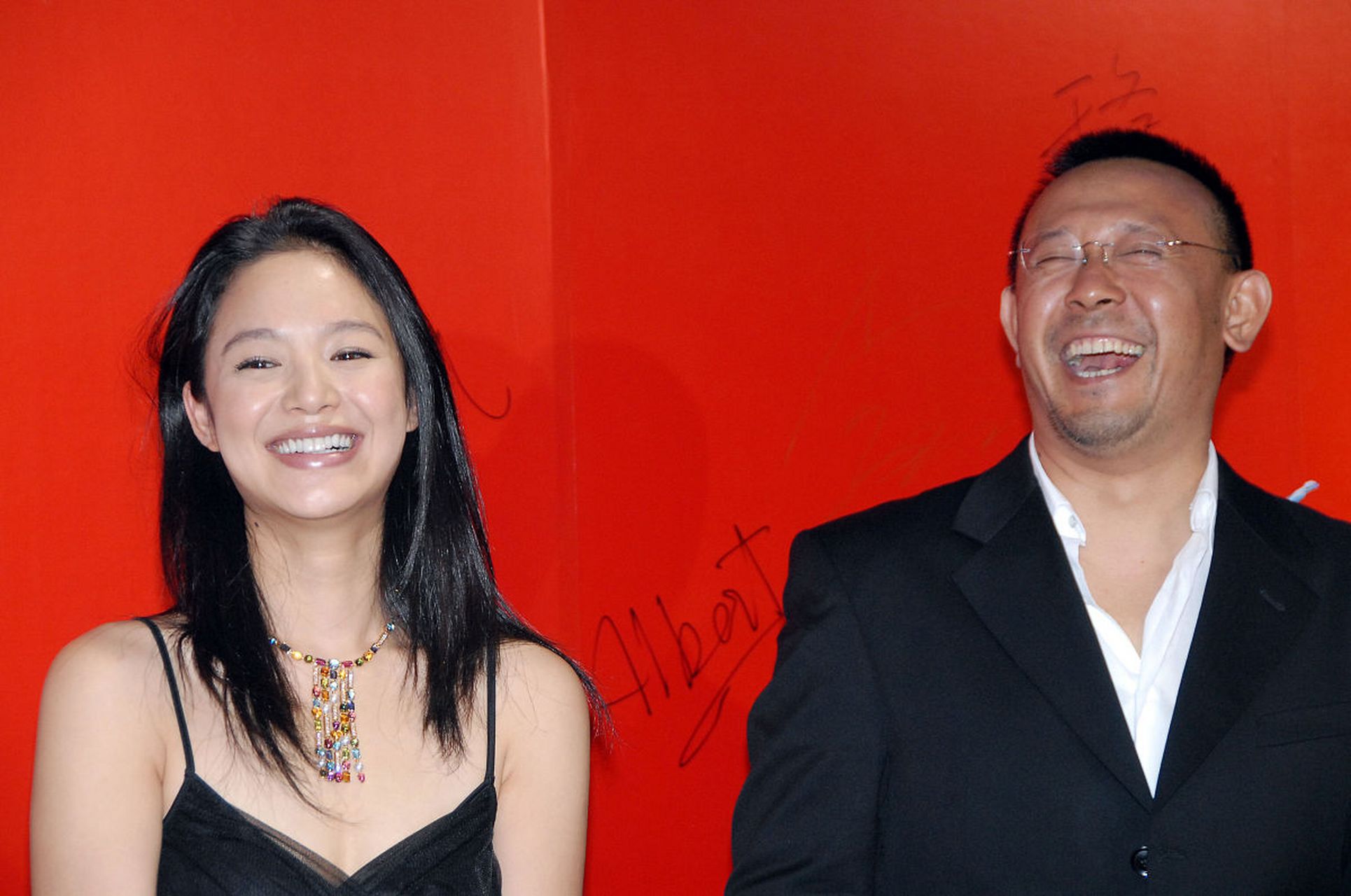 1993年,宁静偷偷与姜文交往,刘晓庆找到宁静说:姜文是我的男人,以后请