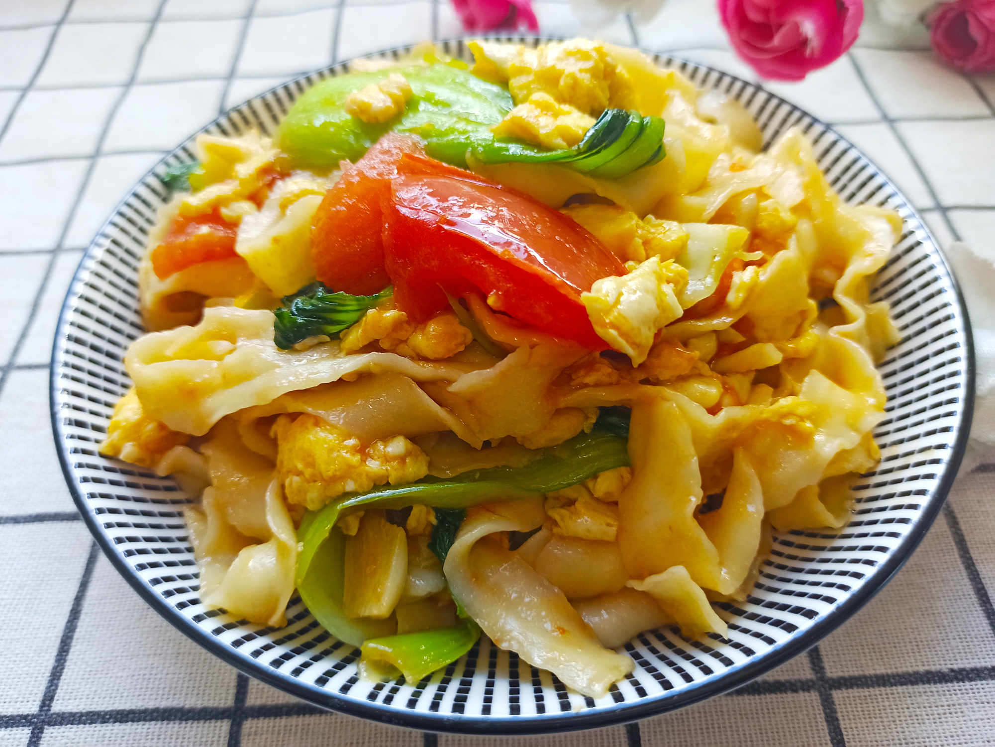 饭店的炒削面为啥好吃?学会这2个技巧,出锅口感筋道,还不起坨