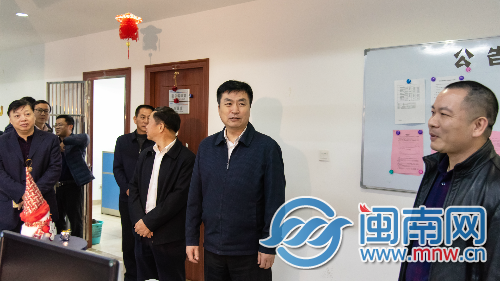 泉州市委常委,组织部长孔繁军一行走访慰问闽南网
