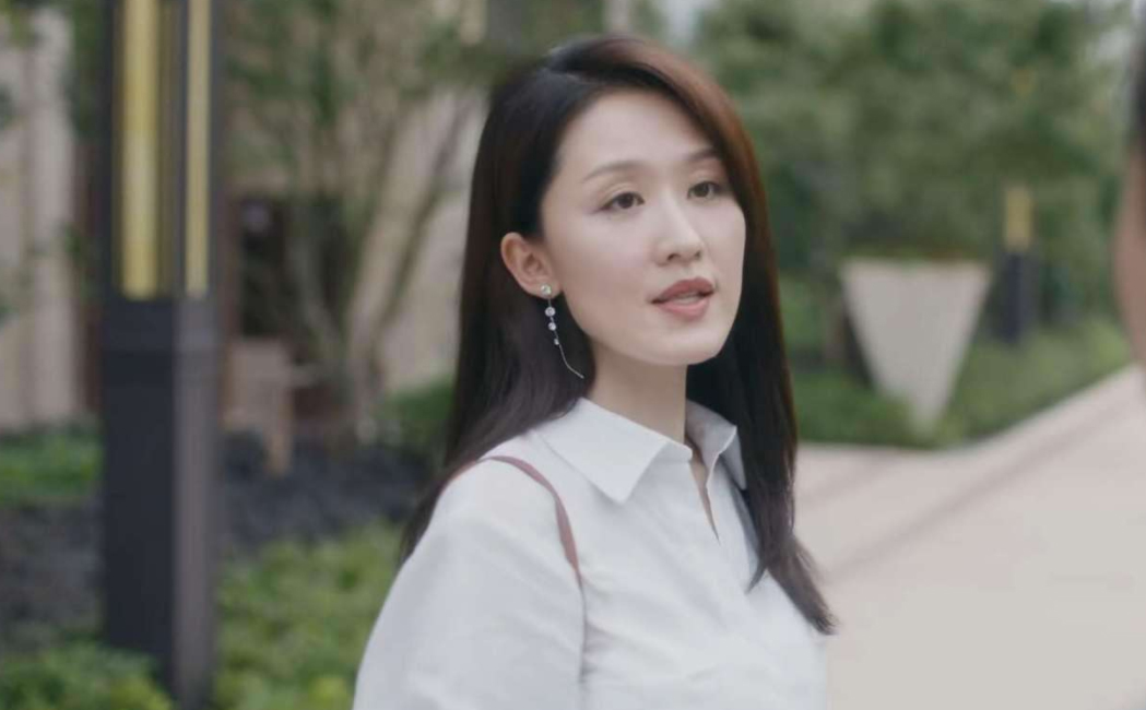 张雯新剧《安家》热播,一言不合就写诗,网友:就怕小三有文化