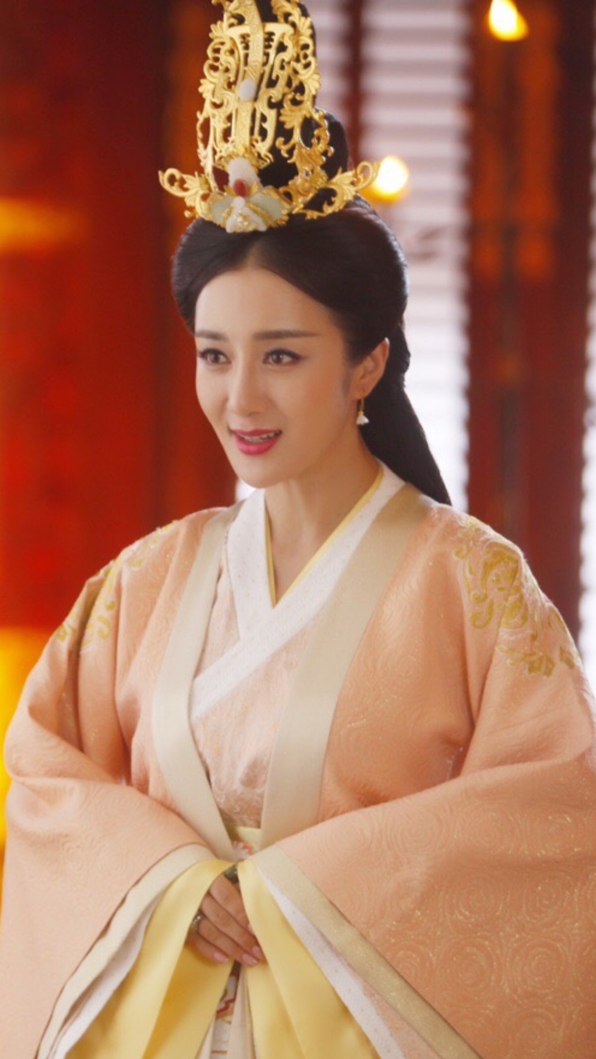 这个邻家女孩叫李依晓,你可记得她有多么美