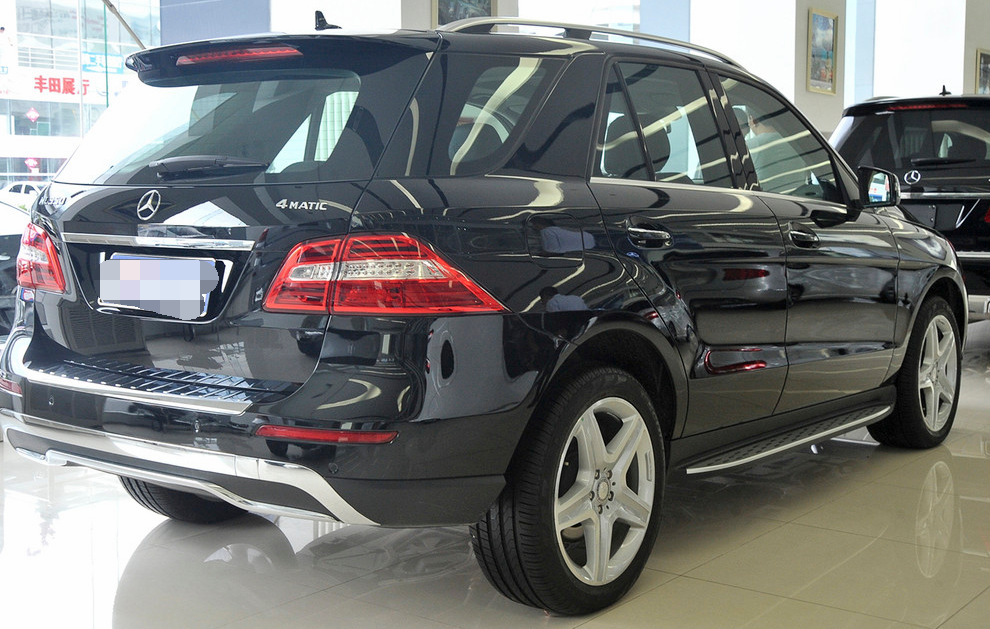 奔驰m级 ml400 4matic 豪华型 设计风格炫酷,从内到外都很受欢迎