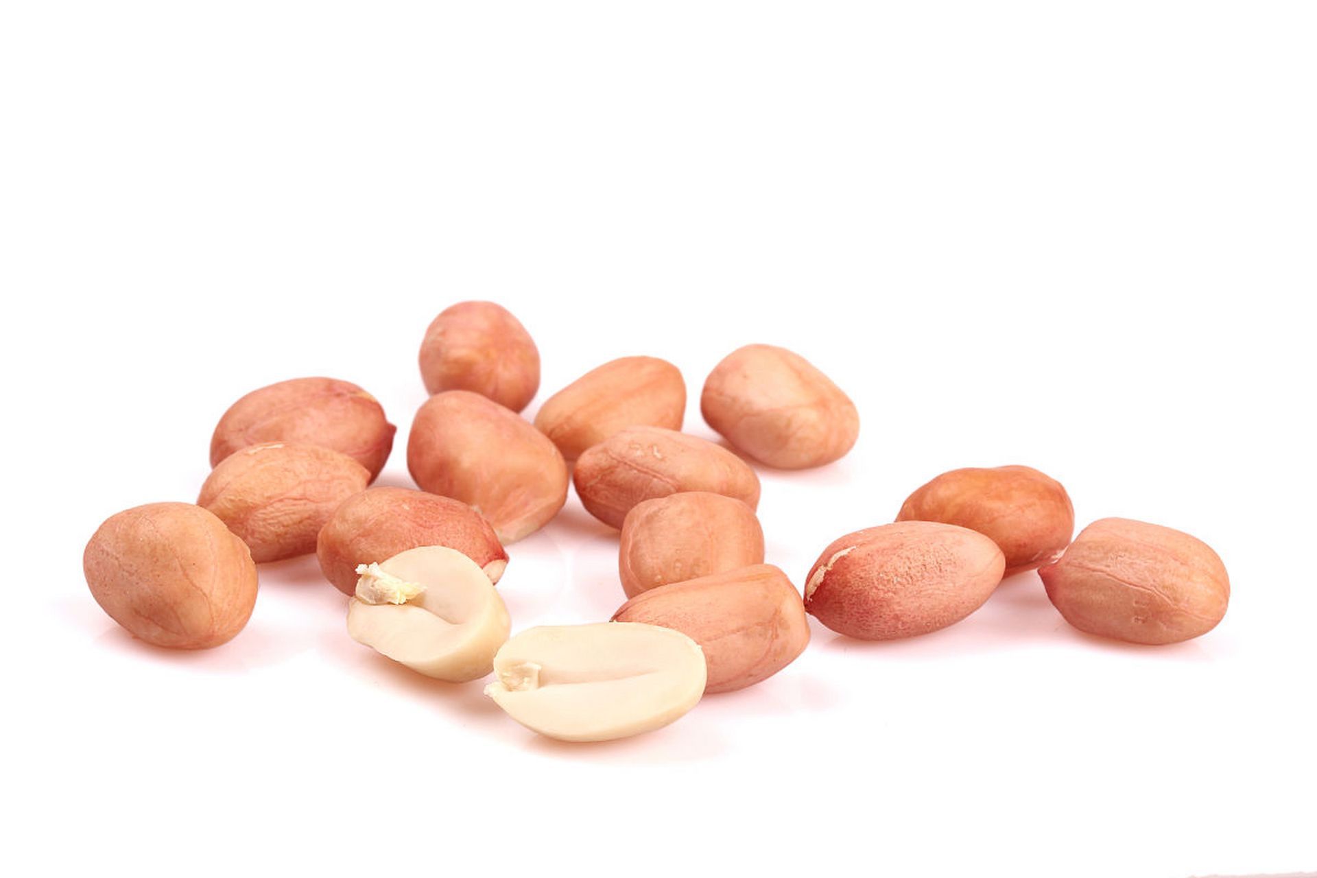 红皮与白皮,花生间的营养与口感大比拼!
