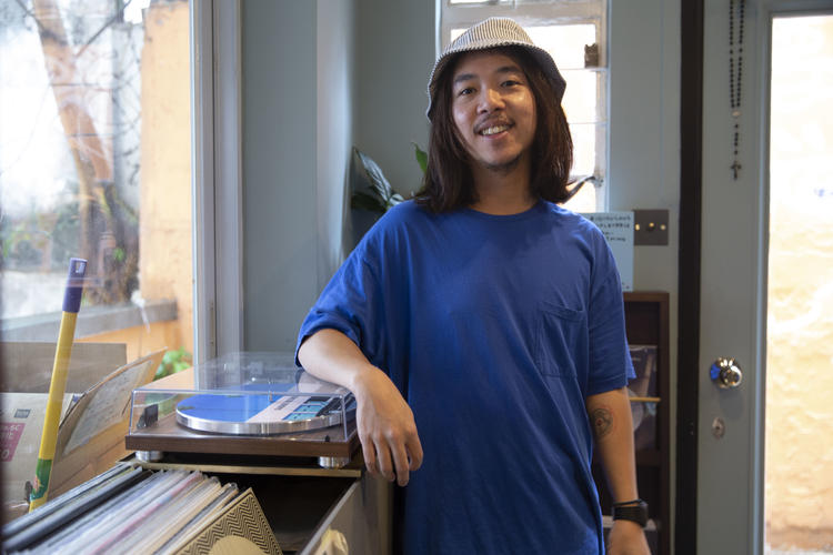 香港隐秘的独立书店 mosses,不只是两个设计师的个人爱好 | 香港市井