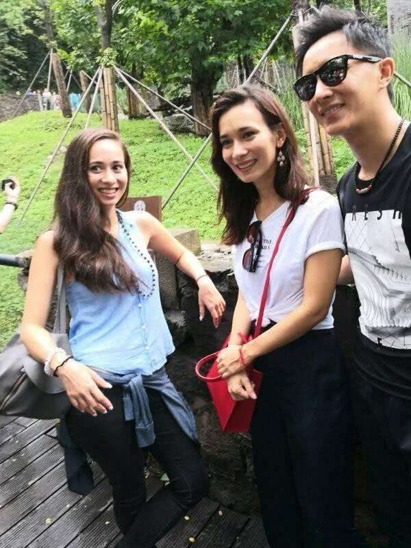 有种"不公平"叫卢靖姗家,好基因都给了姐姐,妹妹颜值一般般!