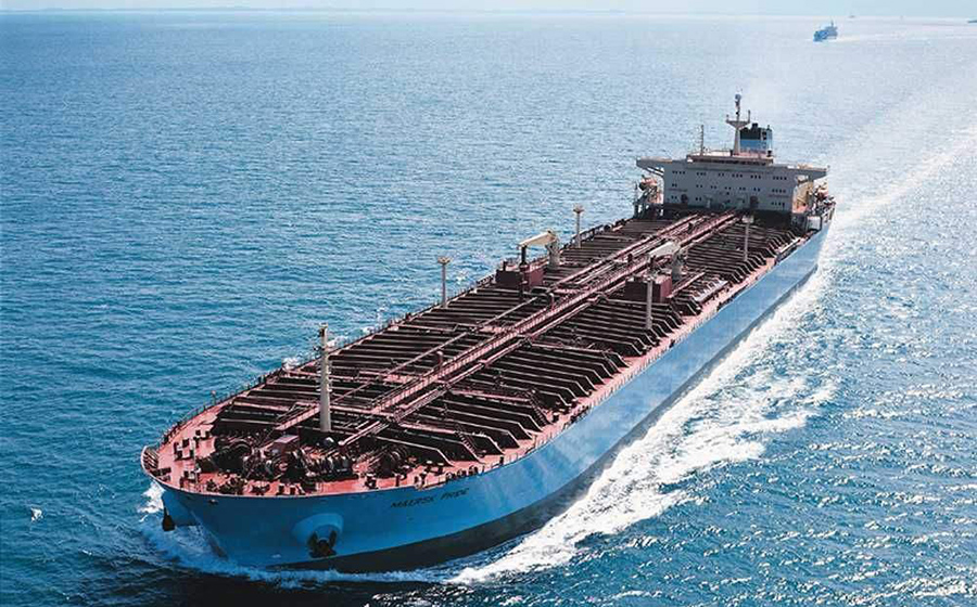 巨型油轮那么大但为什么还经常发生碰撞?专家说了大实话