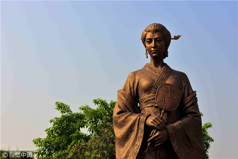 《冷历史会说话:你不知道的老成都》第二十七期|黄娥:嫁给偶像却遭天