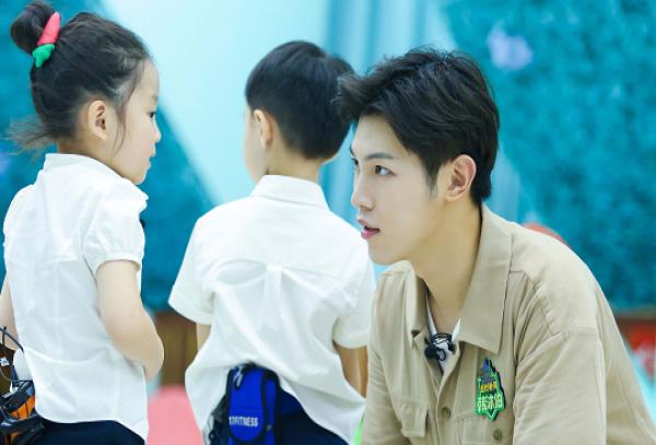 《超能幼稚园》任嘉伦密谋奖励 萌娃遇艰难抉择