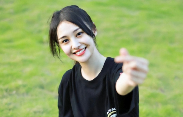 郑爽《女儿们的恋爱》官宣,男友被嘲p太帅,后期为了cp感太努力