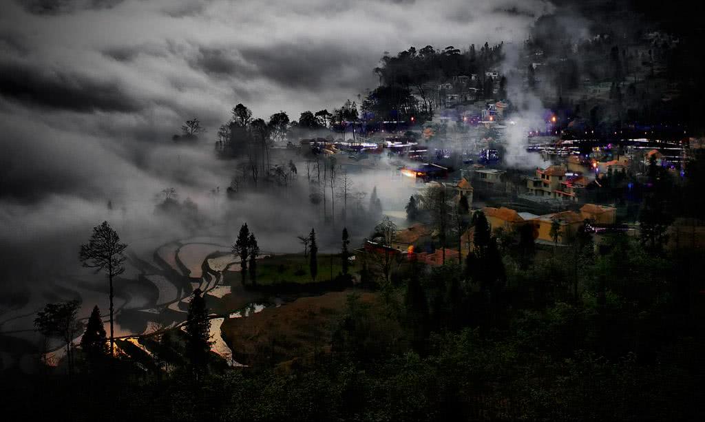 荒山野岭夜景图片