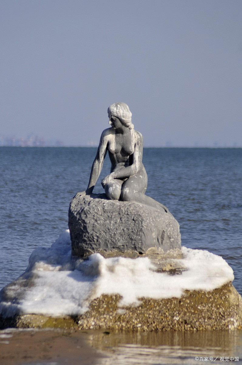 丹麦必游景点之美人鱼雕像