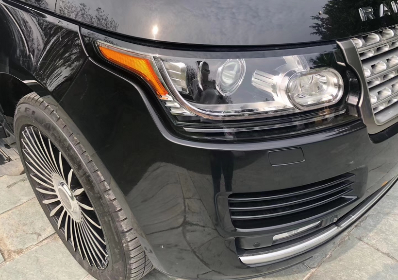 路虎揽胜后尾灯 转载自百家号作者:小美摄影看看