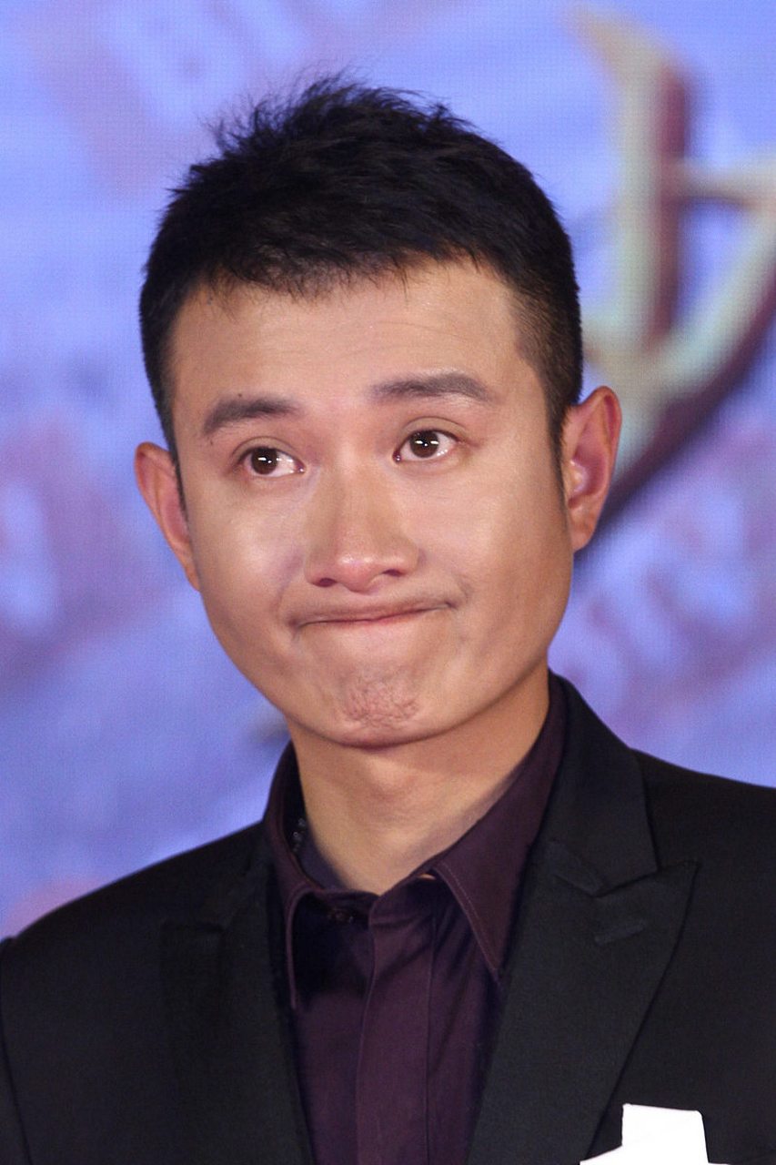 38岁文章近况显憔悴#  3月31日,久未露面的演员文章突然引发网友纫殚