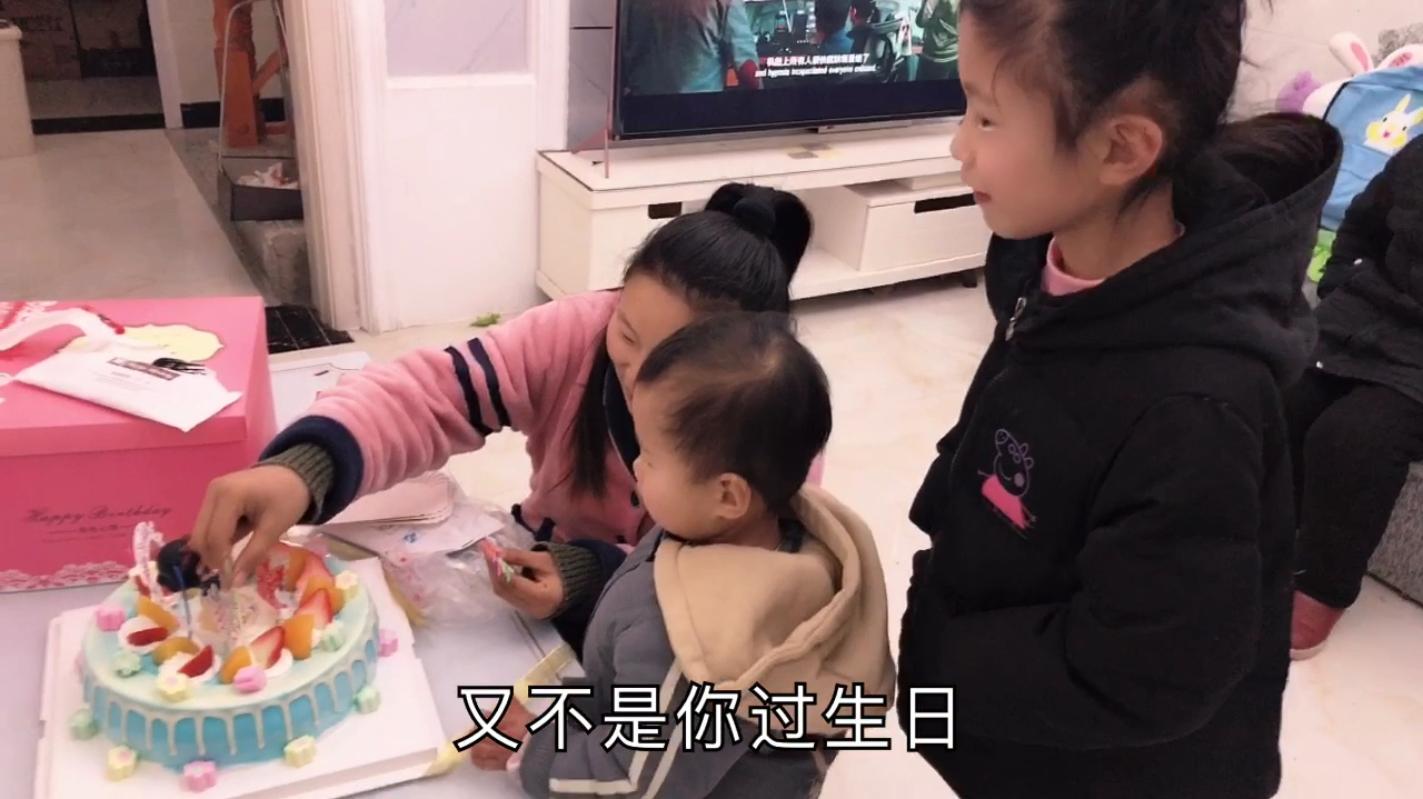 给7岁的女儿买蛋糕,吃了才发现大猫腻,买蛋糕都要交智商税?