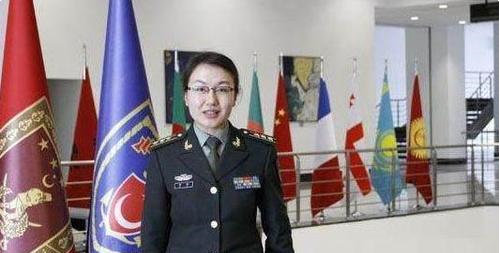 "局座"张召忠:为何对"火箭军女神"李莉这么严格,原来如此!