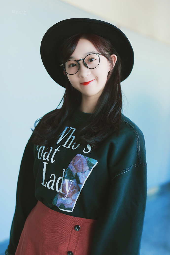 lzx#李子璇最美旅拍# 好久没在超话发帖了,我来问个问题: 《最美旅拍