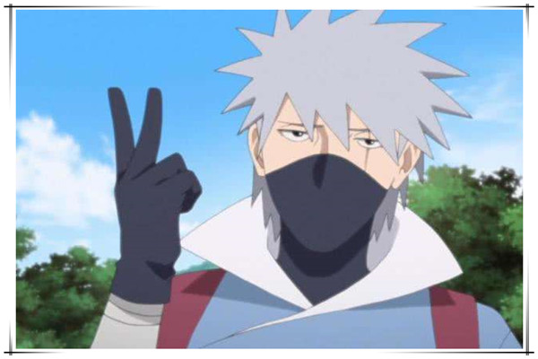 同样是火影,32岁的鸣人不敌46岁的卡卡西,还输给了70岁的她