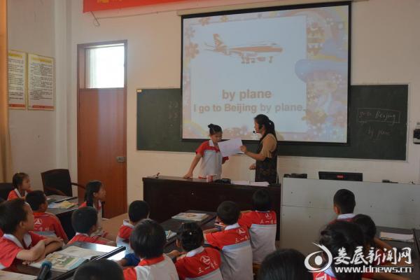 涟源市三一学校举行校级教学比武活动