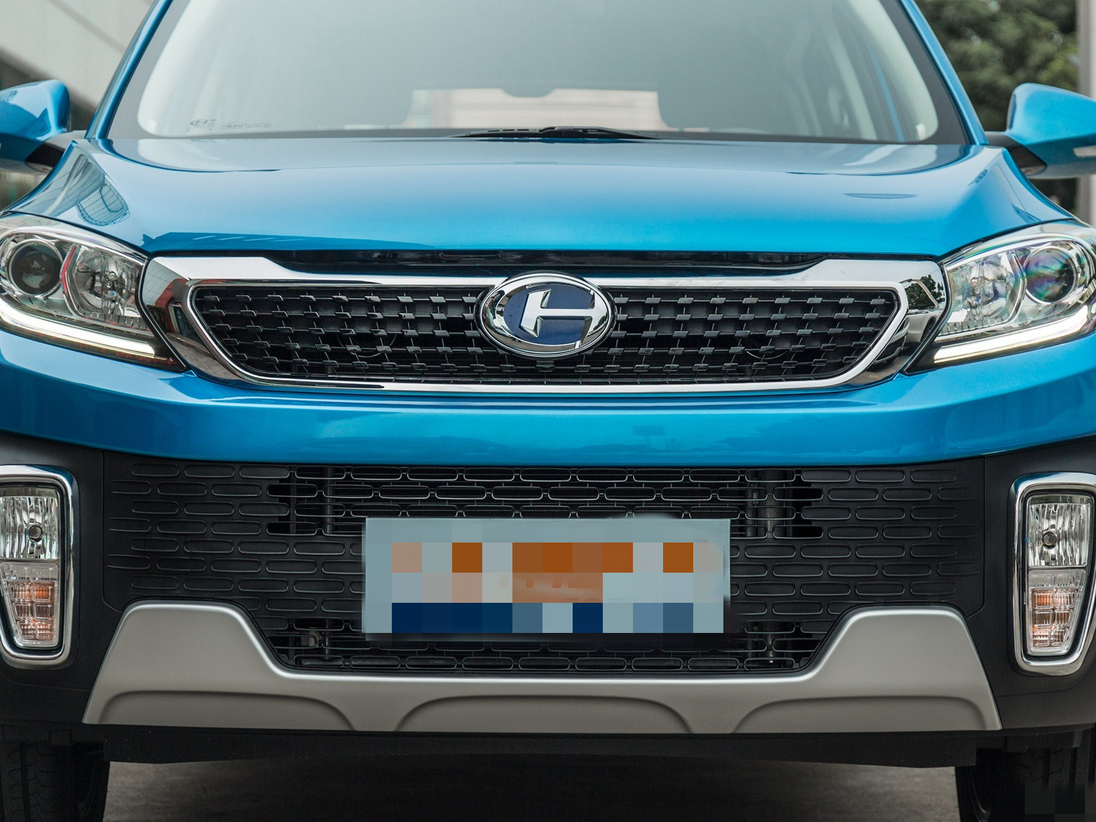 领你欣赏昌河q35的霸气外观