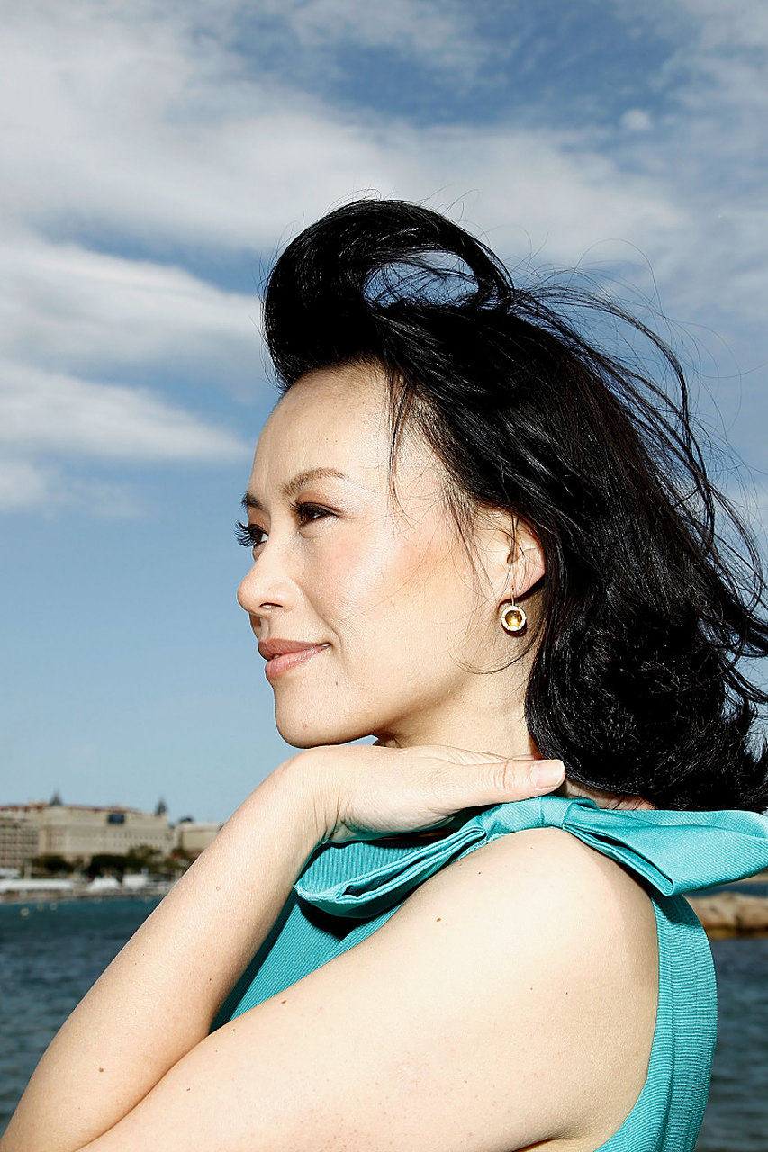 当坚强的女强人张兰泪洒直播间!