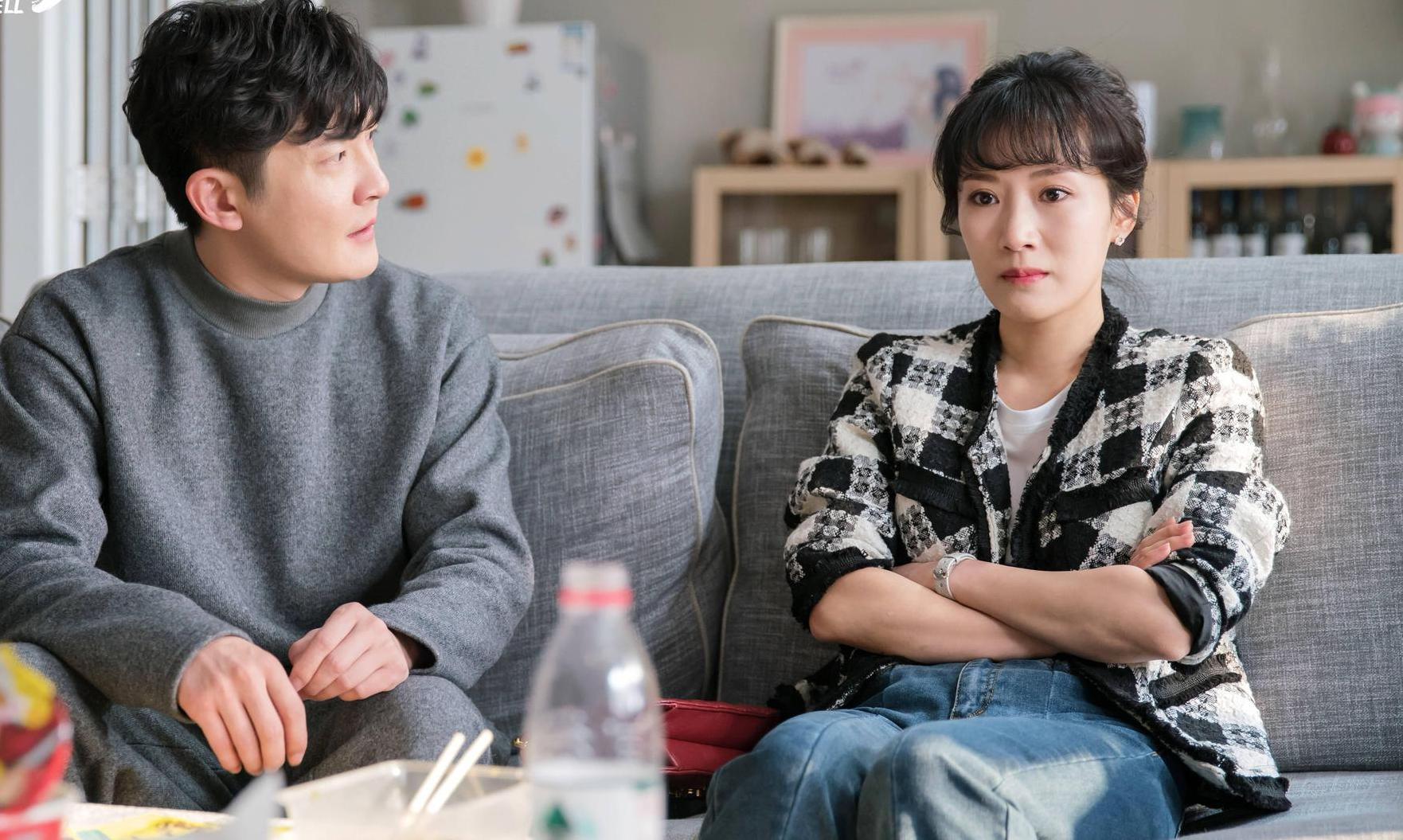 热搜小说,《都挺好》同名电视剧热播,妈宝男郭京飞绝对戏精出身