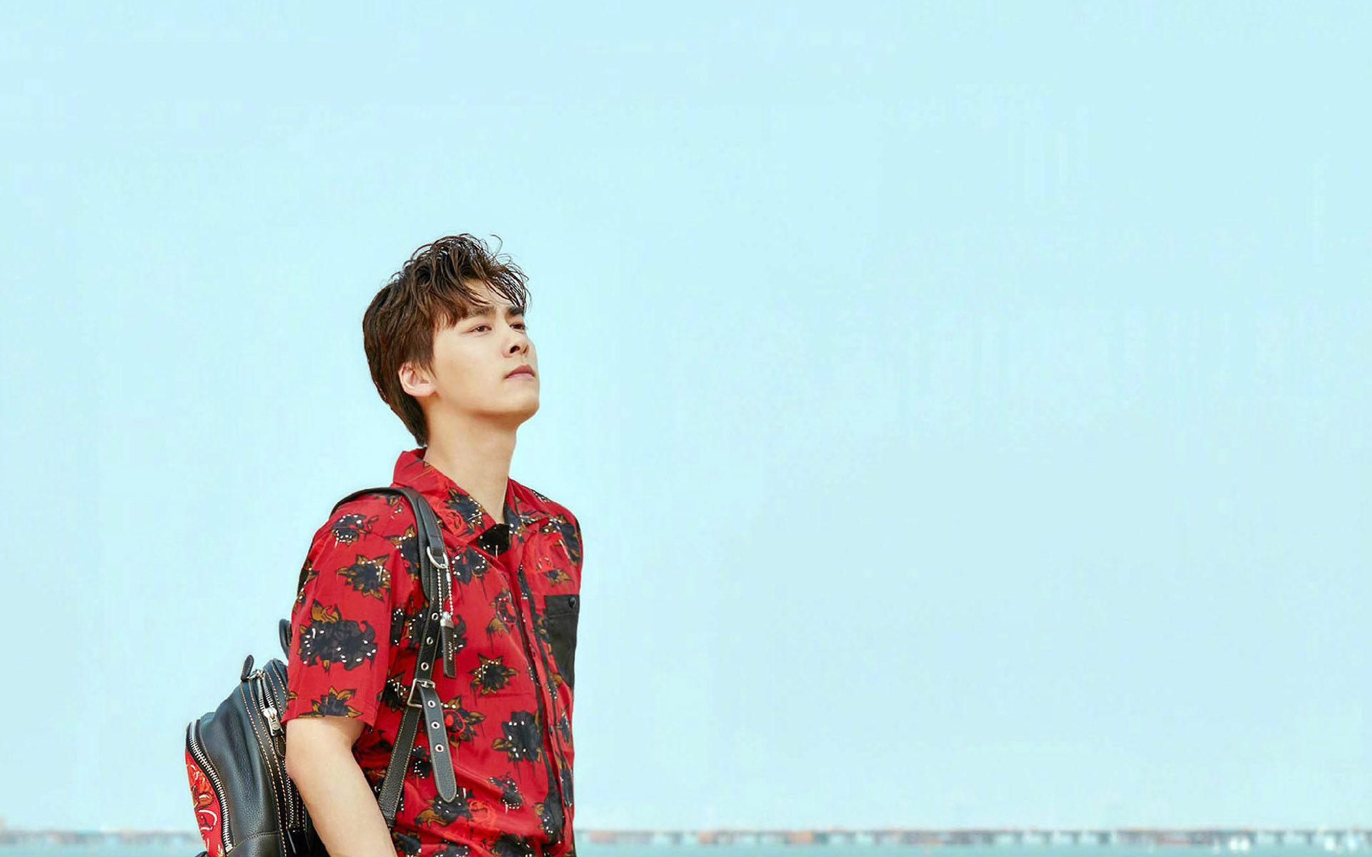 李易峰逗趣时尚高清桌面壁纸,分辨率:1920x1200