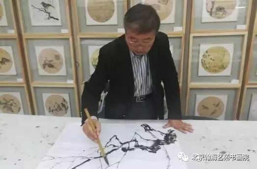 著名画家王兆龙先生艺术简介