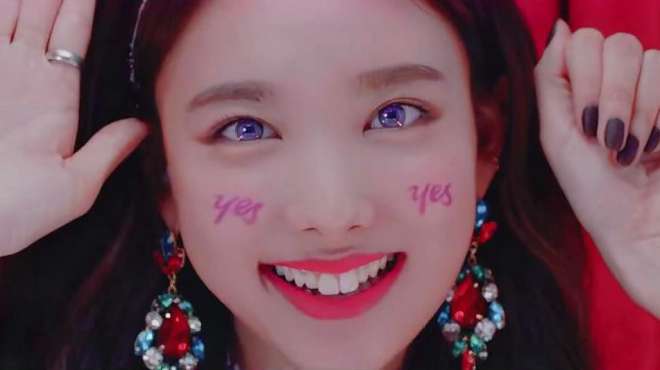 [图]TWICE回归主打歌《YES or YES》MV首播，中毒旋律来袭