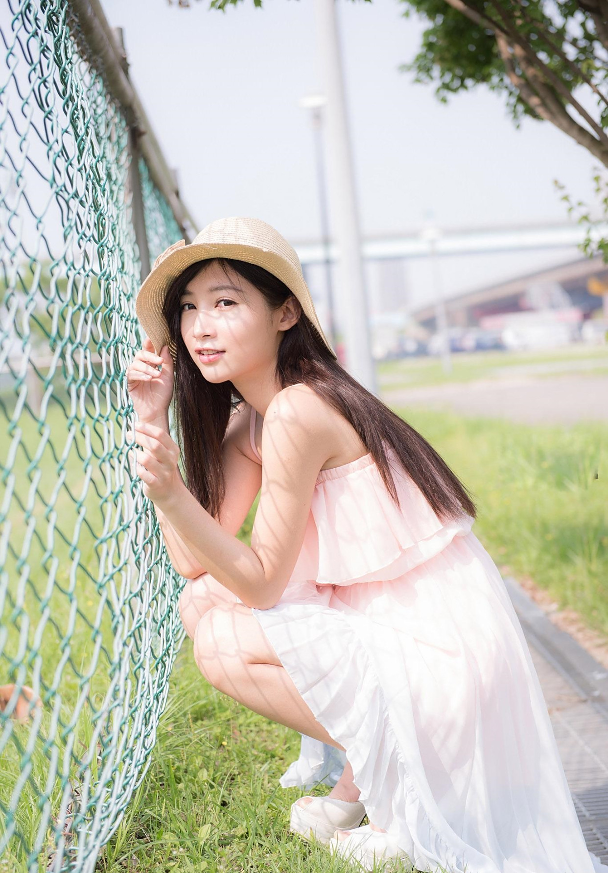 靓丽女孩为你展示青春而有活力的穿搭