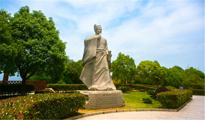 心痛百姓的郡守卫飒,带着百姓凿山开路,迎来美好生活