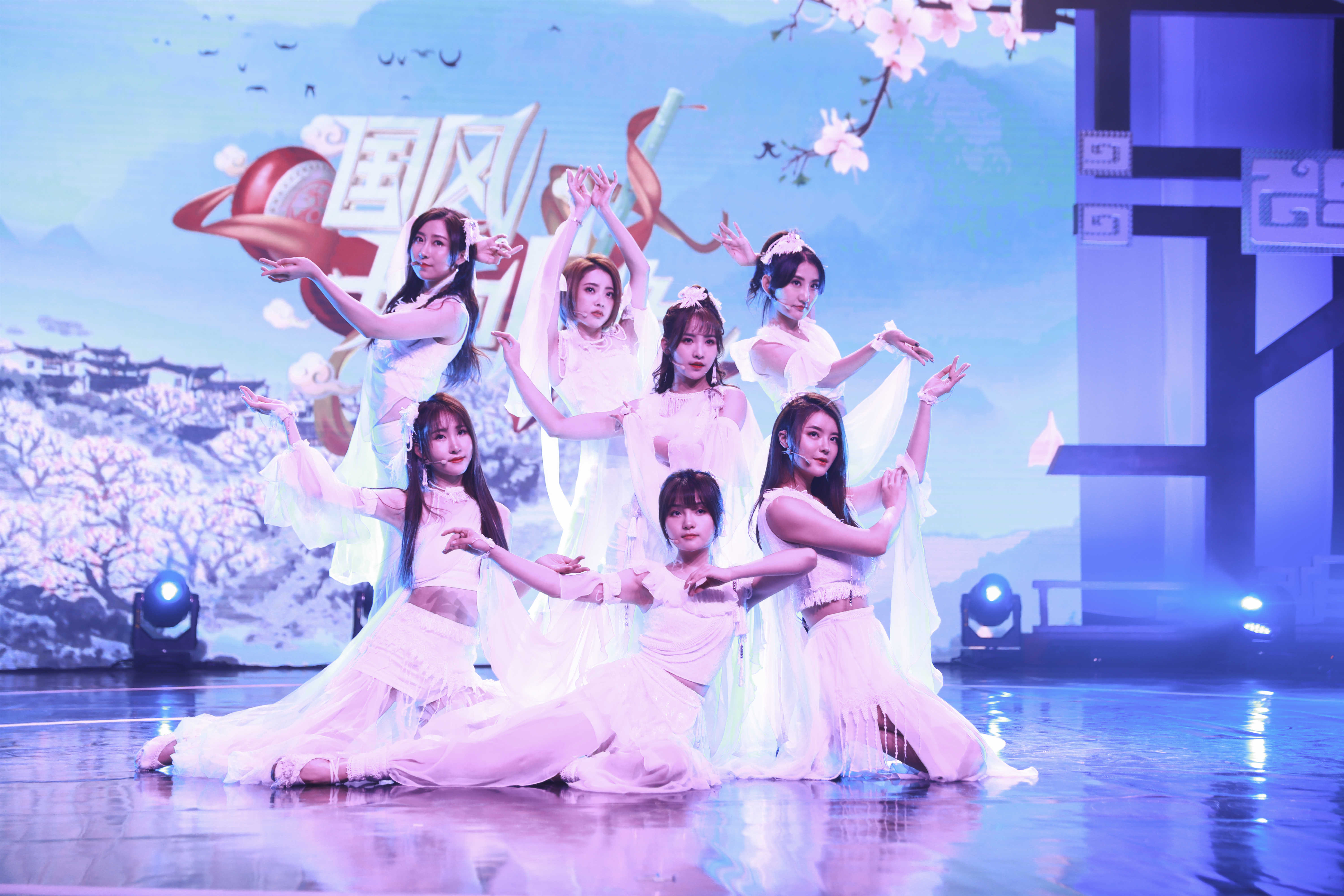 sing女团登《国风好听跪》演绎电子国风新形态