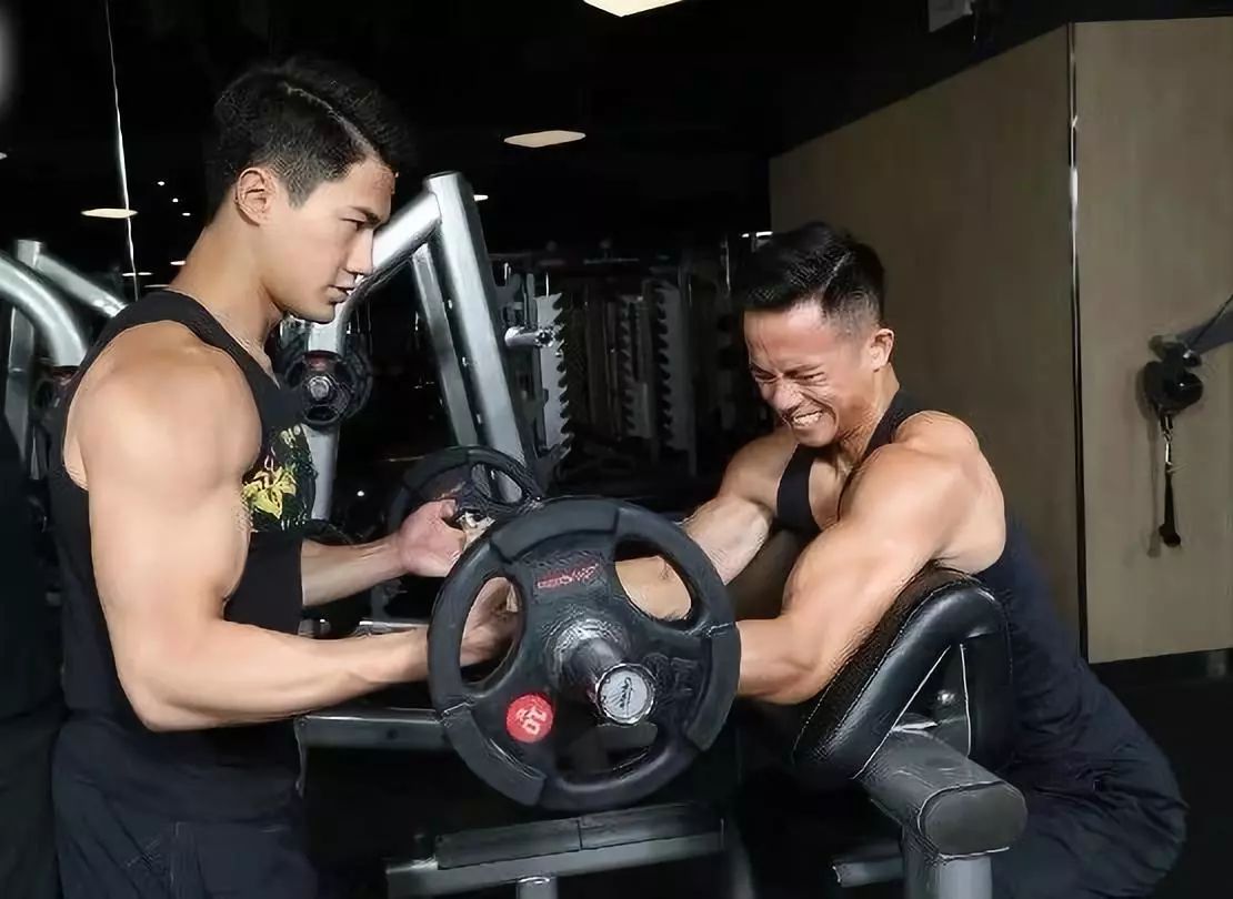 tvb昔日小童星变身肌肉型男 如今27岁拒绝再演孱弱病童