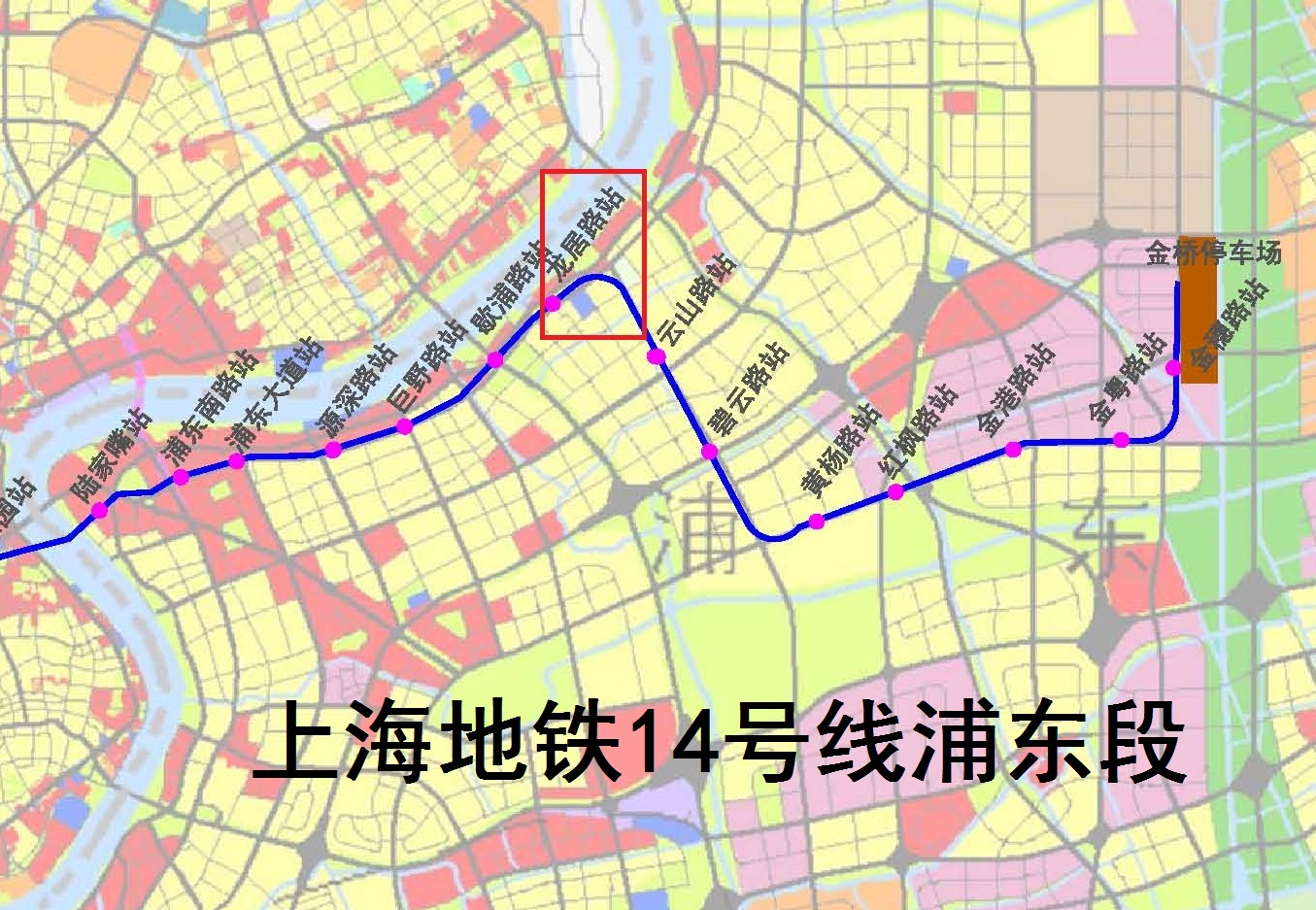 上海地铁14号线龙居路站建设初具规模:在黄浦江南岸的浦东大道上