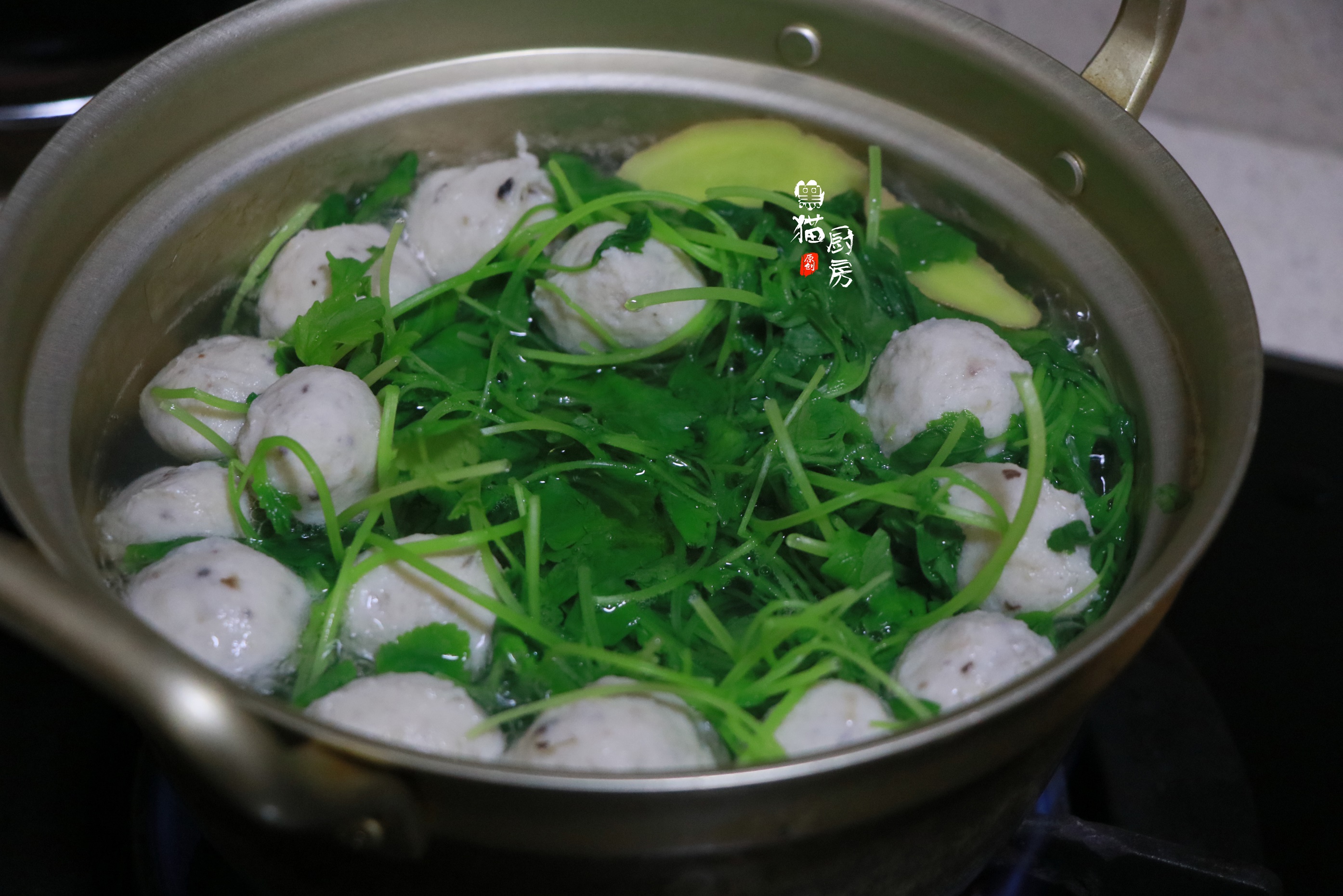 在菜市场用2块钱买了一把草,却是女人冬天最该吃的宝,是真的好