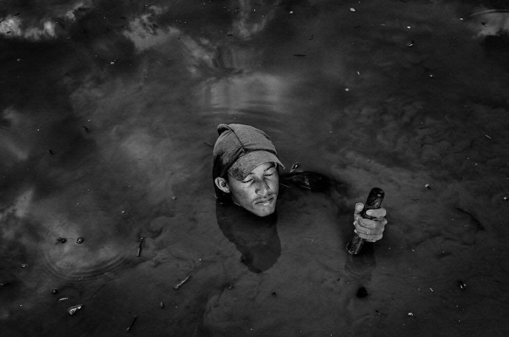 上岸的决心 人掉水里不会淹死 待在水里才会淹死