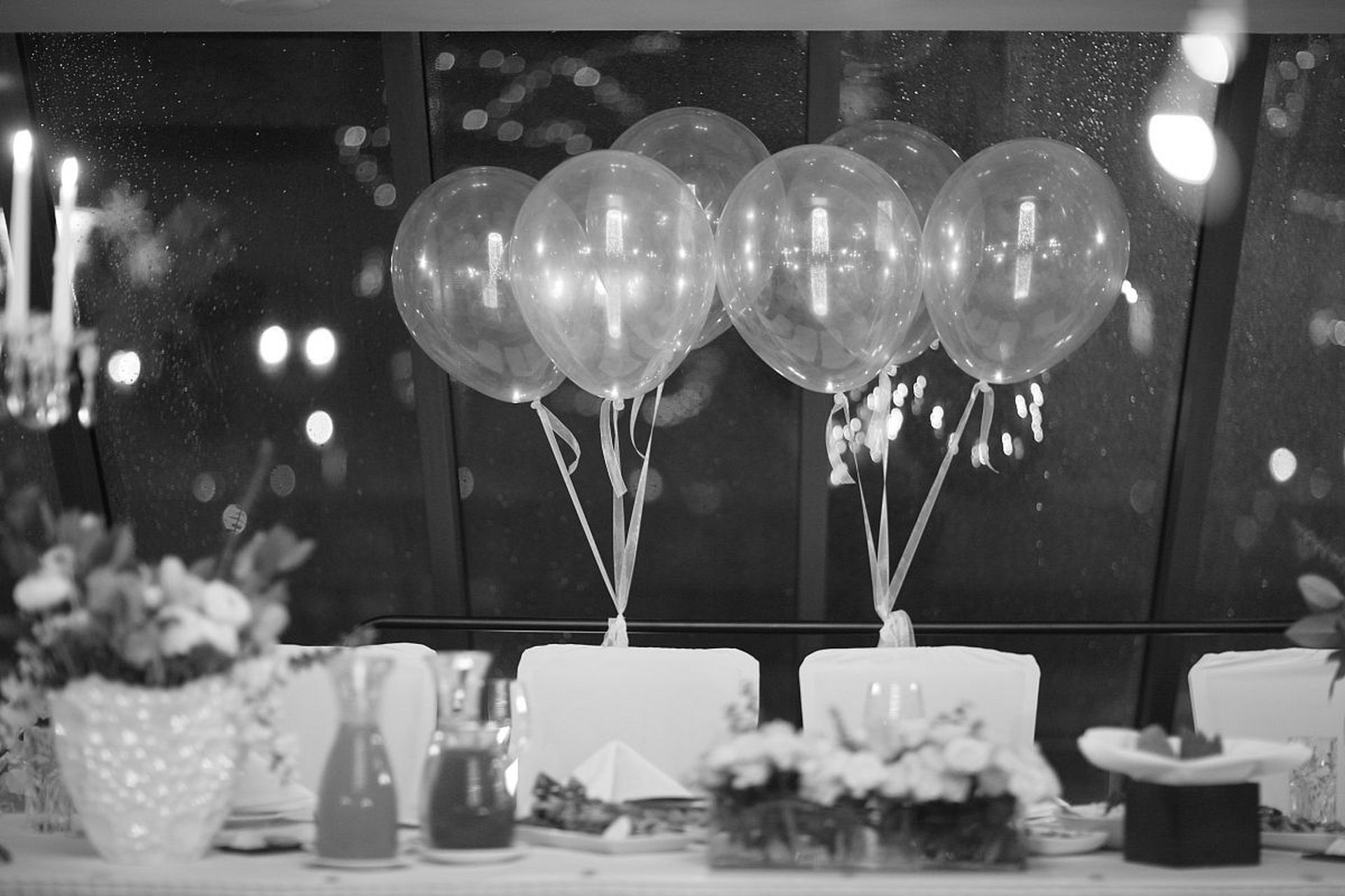 日本惊现气球葬礼#  日本的气球葬礼是一种新颖的葬礼形式,它主要是