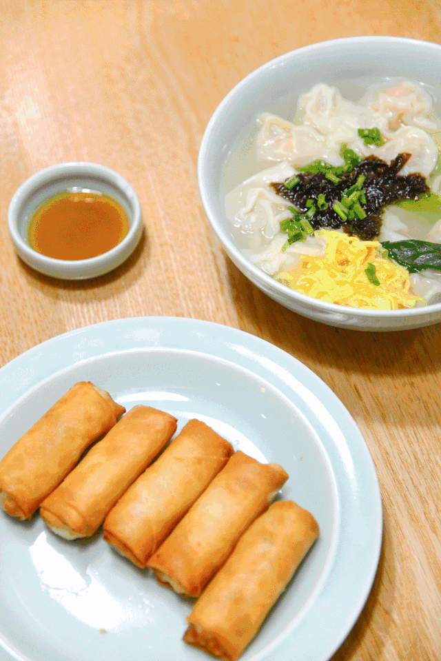 风情万种的老上海街头,一次性尝遍老上海传统小吃!