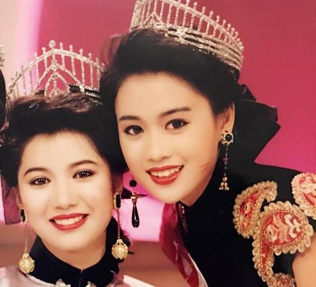 27年前袁咏仪和梁小冰合照曝光,二人美到犯规,张智霖暗自欣喜