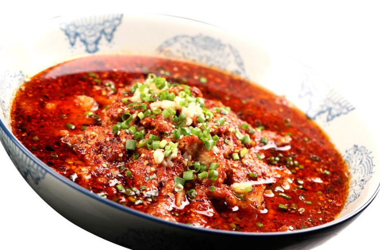 美是从来没有界限的,美食的浪漫也让无数人沉迷其中一盘佳肴,香溢四方