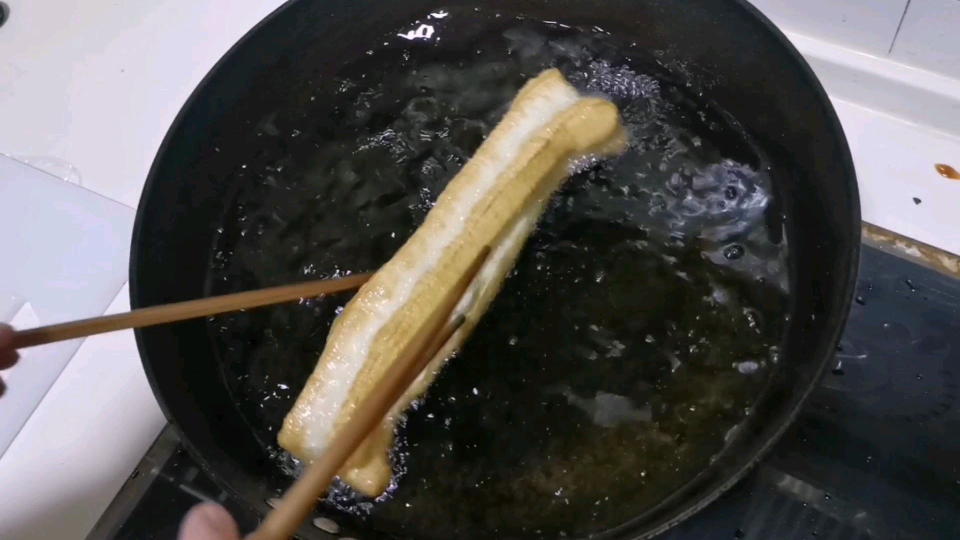 东北最正宗的油条,四十斤面25.8斤水,还有神秘配方!