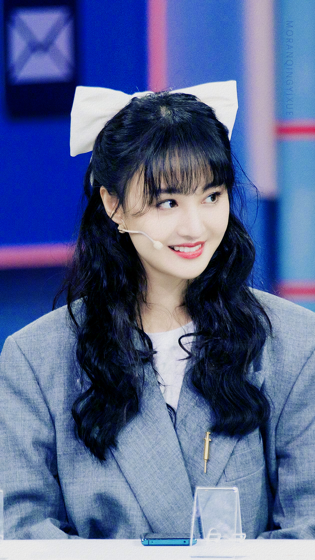 清纯可爱 郑爽超萌蝴蝶结造型壁纸